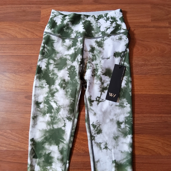 Wear It To Heart Reversible High Waist Leggings Green Tie Dye Size S NWT - Picture 2 of 10